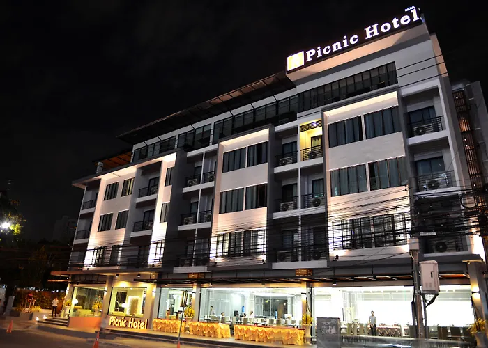 Picnic Hotel Bangkok - Rang Nam